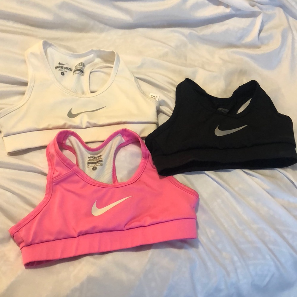 Nike fitted bras